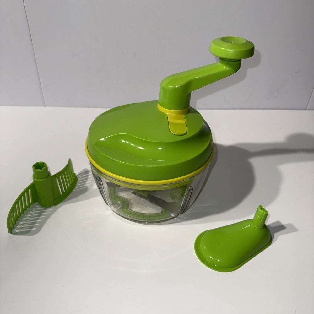 Tupperware Manual Food Processor Hand Crank Chopper Mixer Green Complete
